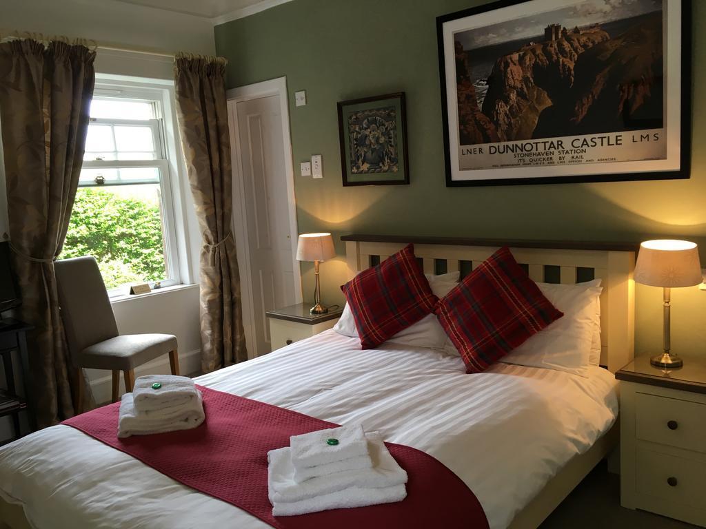 Bed and Breakfast Arduthie House Стоунхейвен Экстерьер фото